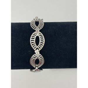 Monet Vintage Link Bracelet 7" Signed Clasp. Hang Tag Silver Tone